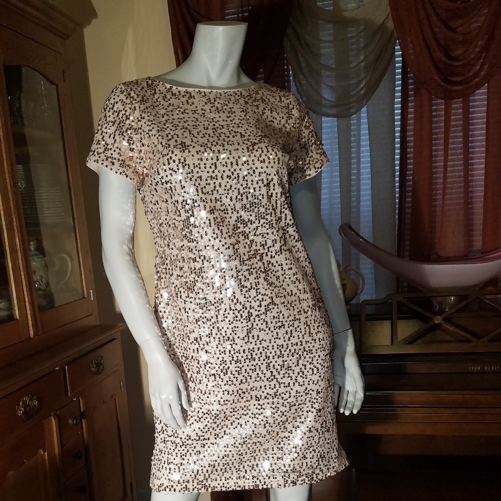 Vince Camuto short-sleeve mini sequin shift dress
